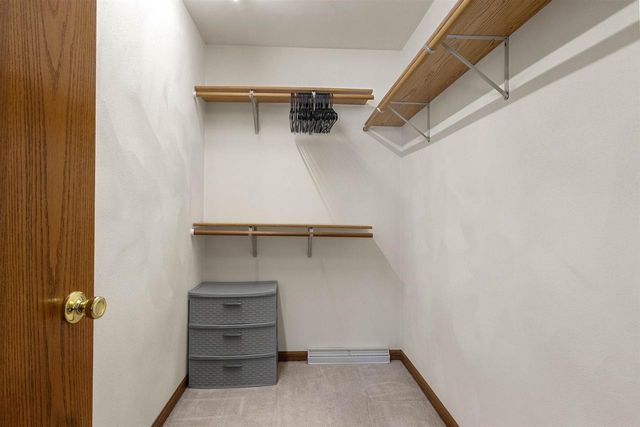 716 ELIZABETH COURT, Menasha, WI 54952