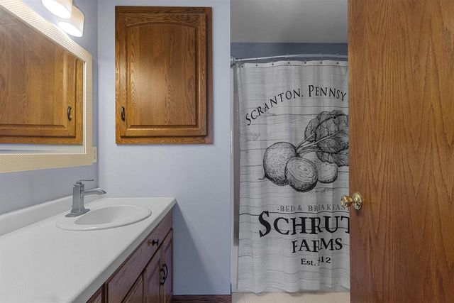 716 ELIZABETH COURT, Menasha, WI 54952