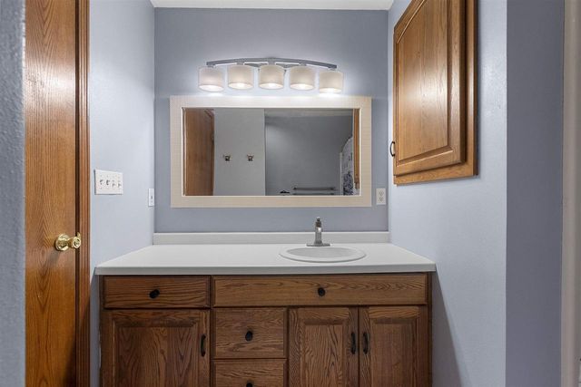 716 ELIZABETH COURT, Menasha, WI 54952