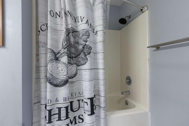 716 ELIZABETH COURT, Menasha, WI 54952