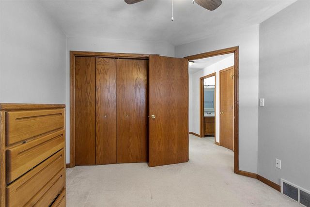 716 ELIZABETH COURT, Menasha, WI 54952