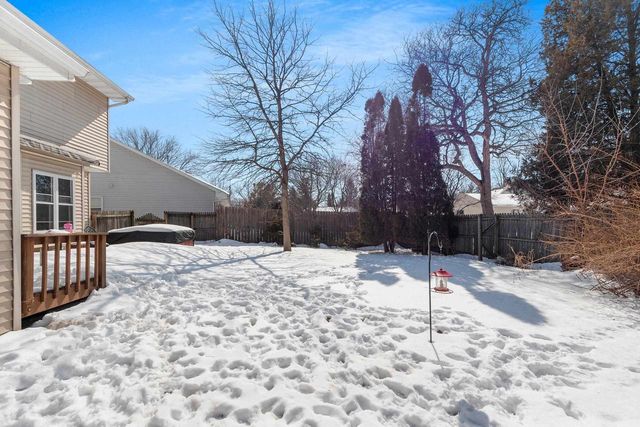 716 ELIZABETH COURT, Menasha, WI 54952