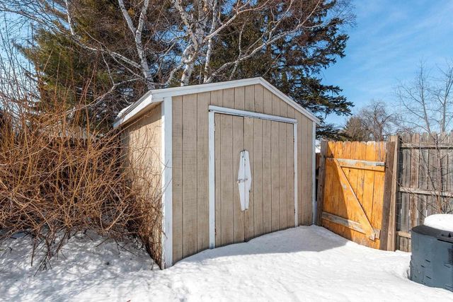 716 ELIZABETH COURT, Menasha, WI 54952