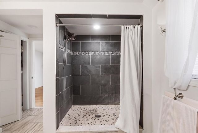 73 Wareham St, Middleboro, MA 02346