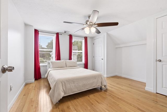 73 Wareham St, Middleboro, MA 02346