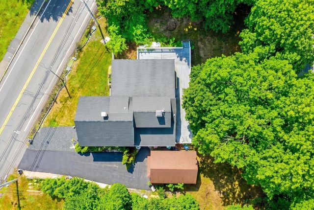 73 Wareham St, Middleboro, MA 02346