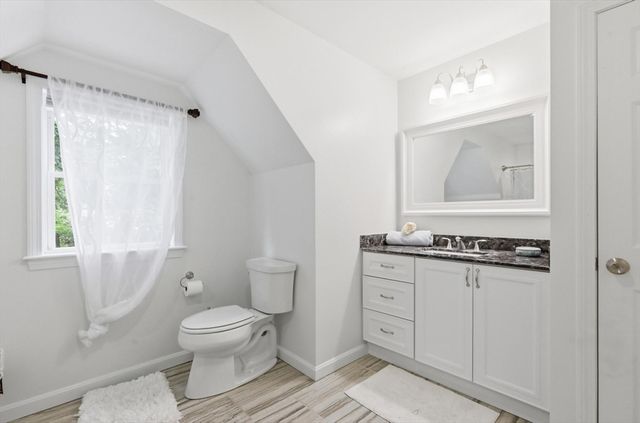 73 Wareham St, Middleboro, MA 02346
