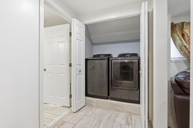 73 Wareham St, Middleboro, MA 02346