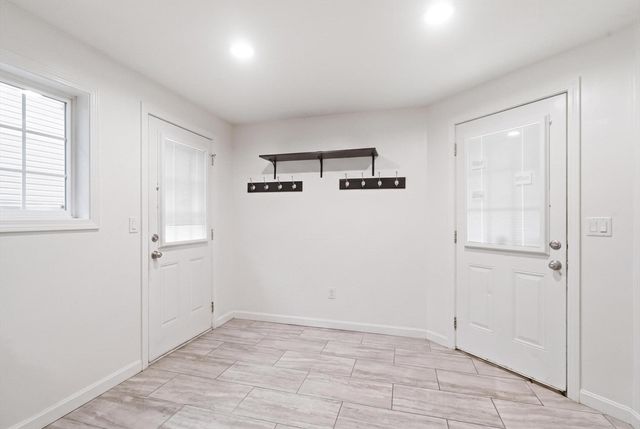 73 Wareham St, Middleboro, MA 02346