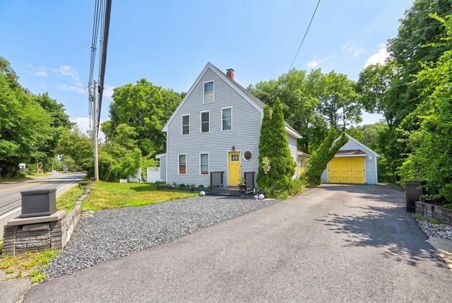 73 Wareham St, Middleboro, MA 02346
