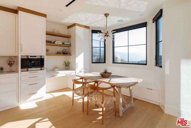 17609 Camino De Yatasto, Pacific Palisades, CA 90272