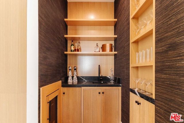 17609 Camino De Yatasto, Pacific Palisades, CA 90272