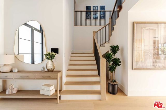 17609 Camino De Yatasto, Pacific Palisades, CA 90272