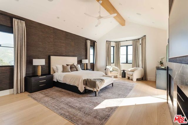 17609 Camino De Yatasto, Pacific Palisades, CA 90272