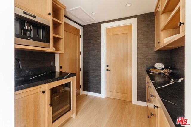 17609 Camino De Yatasto, Pacific Palisades, CA 90272