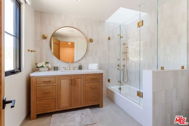 17609 Camino De Yatasto, Pacific Palisades, CA 90272