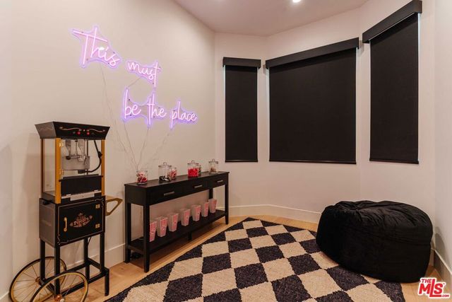 17609 Camino De Yatasto, Pacific Palisades, CA 90272