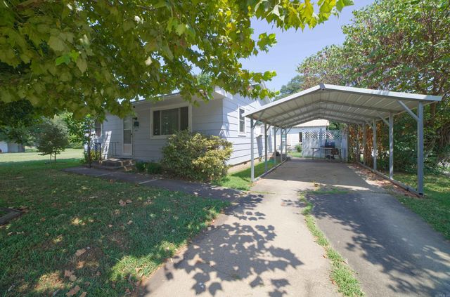 205 N 4th Ave, Paragould, AR 72450