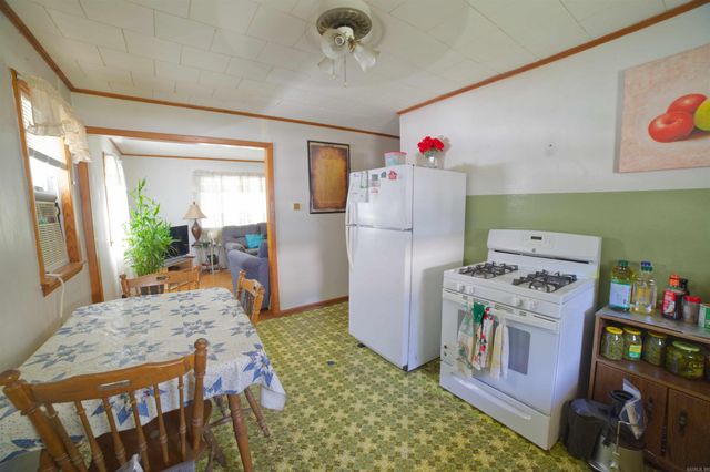 205 N 4th Ave, Paragould, AR 72450