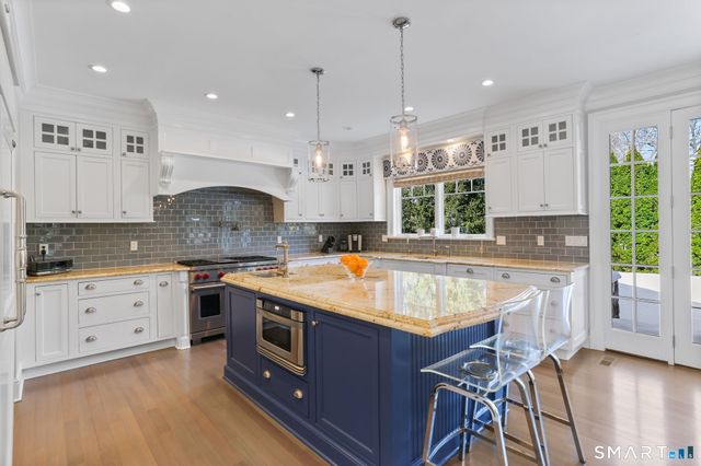 1 Bramble Lane, Greenwich, CT 06878