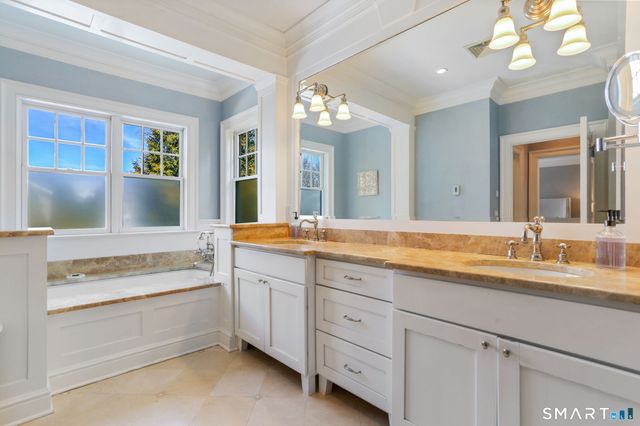 1 Bramble Lane, Greenwich, CT 06878