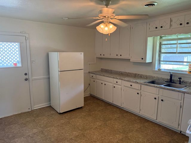 4520 Orange Street, North Little Rock, AR 72118