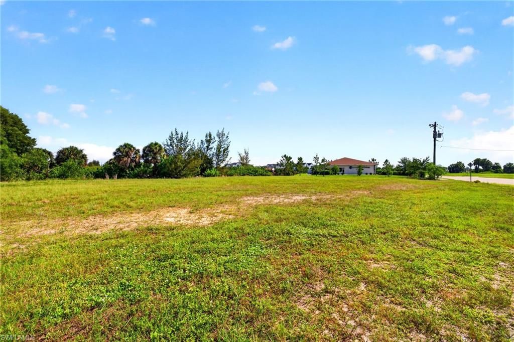 Image 16 of property listing at 1483 SW 6th TER, Cape Coral, FL 33991