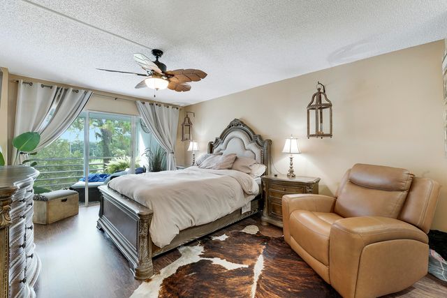 3755 Via Poinciana, Greenacres, FL 33467