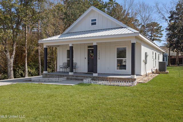 12228 Fishermans Trail, Gulfport, MS 39503