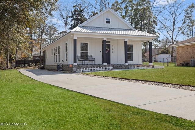 12228 Fishermans Trail, Gulfport, MS 39503