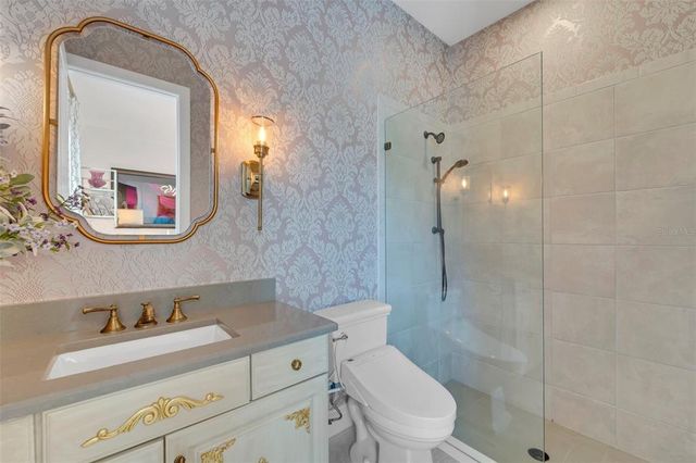 5469 LAMPIASI STREET, Sarasota, FL 34238
