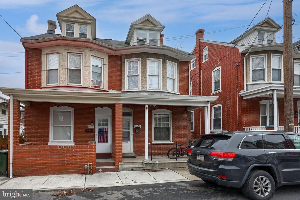 135 S 11TH ST, Lebanon, PA 17042
