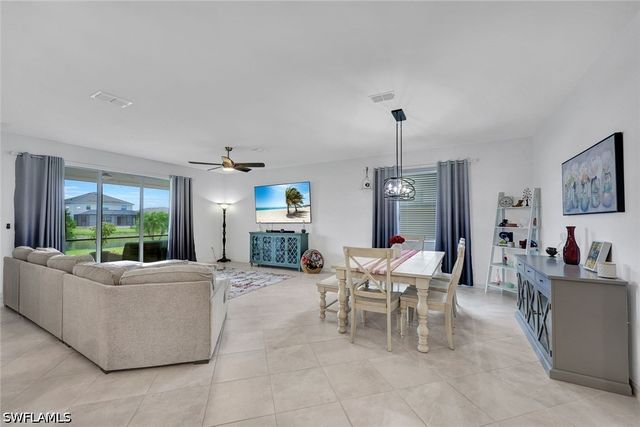 2622 Scarlet WAY, Naples, FL 34120