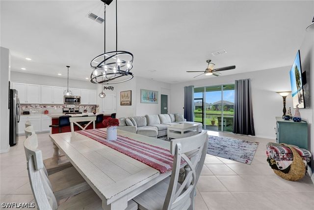 2622 Scarlet WAY, Naples, FL 34120