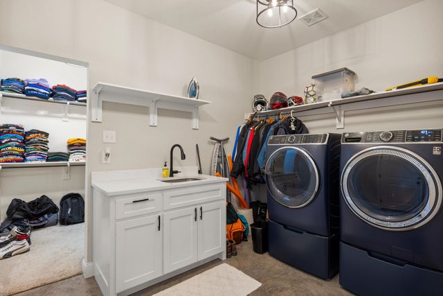 1445 Lakeside Drive, Bluff Dale, TX 76433