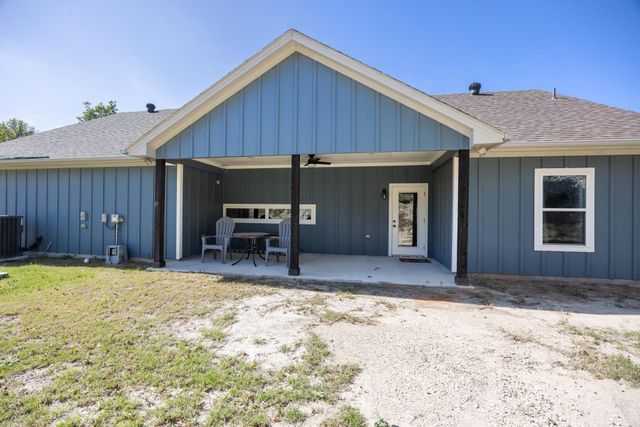 1445 Lakeside Drive, Bluff Dale, TX 76433