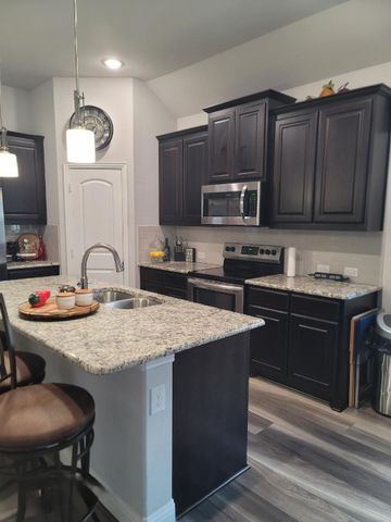 105 Melody Way, Red Oak, TX 75154