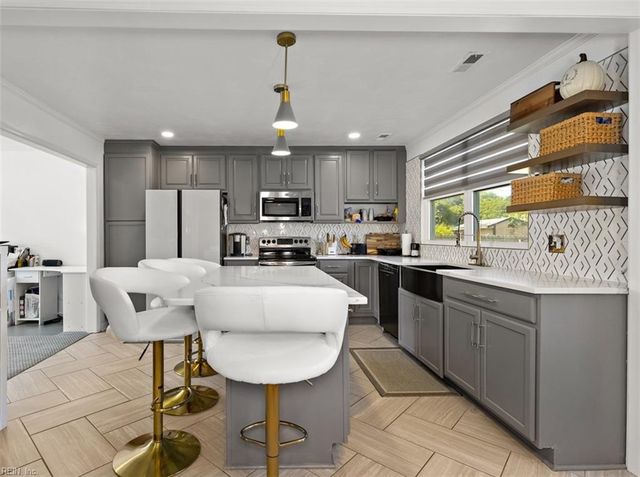 3528 Cedar LN, Portsmouth, VA 23703