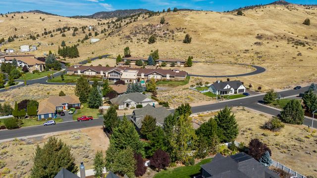 1710 Harmony Lane, Klamath Falls, OR 97601