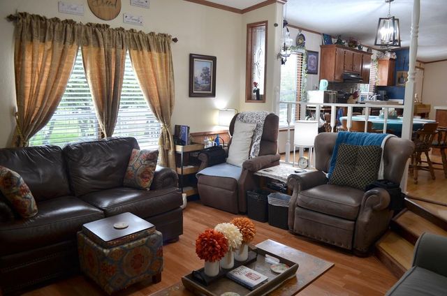 218 Texas Oak DR, Cedar Creek, TX 78612