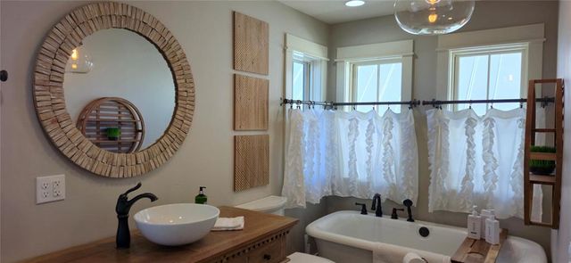 31 Firefly Lane, Carlton Landing, OK 74432