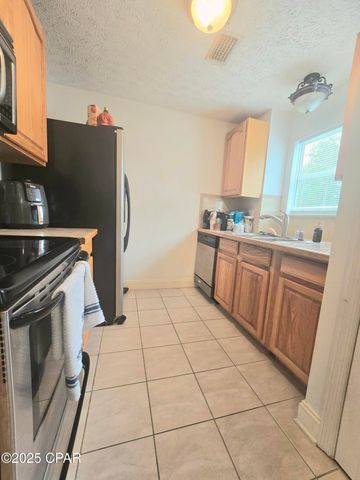 1913 Laurel Avenue A, Panama City, FL 32405