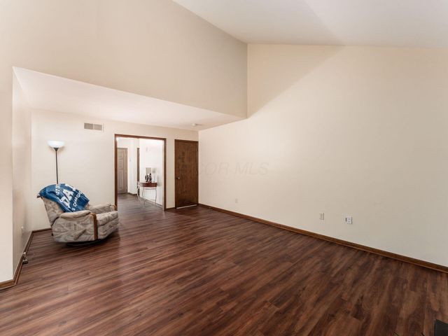 2120 Willowick Drive, B, Columbus, OH 43229