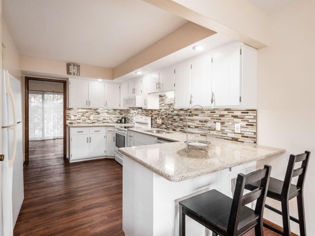 2120 Willowick Drive, B, Columbus, OH 43229