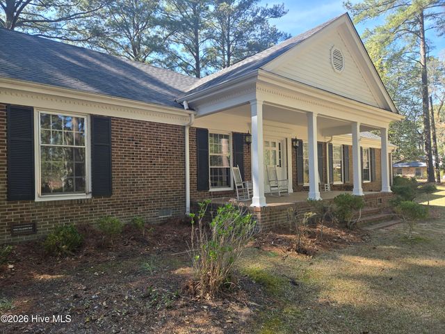 701 S Broad Street, Robersonville, NC 27871