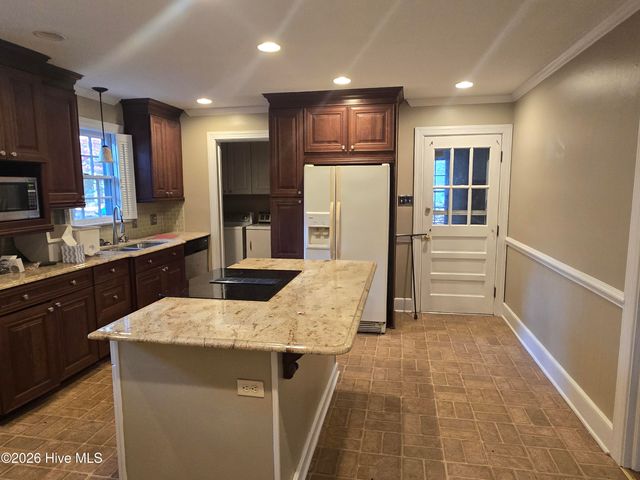 701 S Broad Street, Robersonville, NC 27871