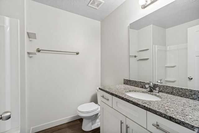 665 E 380 N, Vineyard, UT 84059