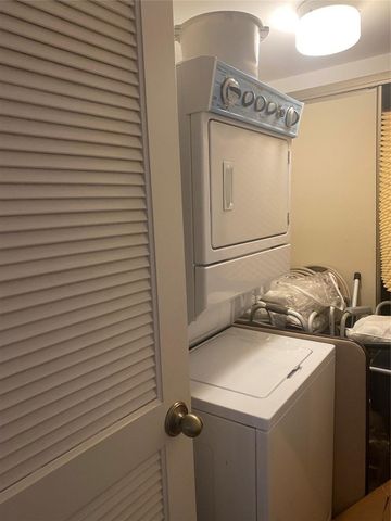 7280 S Devon Drive 208, Fort Lauderdale, FL 33321