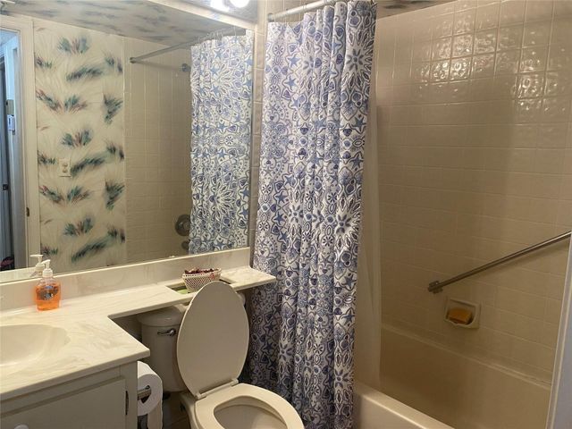 7280 S Devon Drive 208, Fort Lauderdale, FL 33321