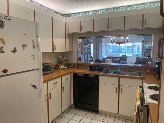 7280 S Devon Drive 208, Fort Lauderdale, FL 33321